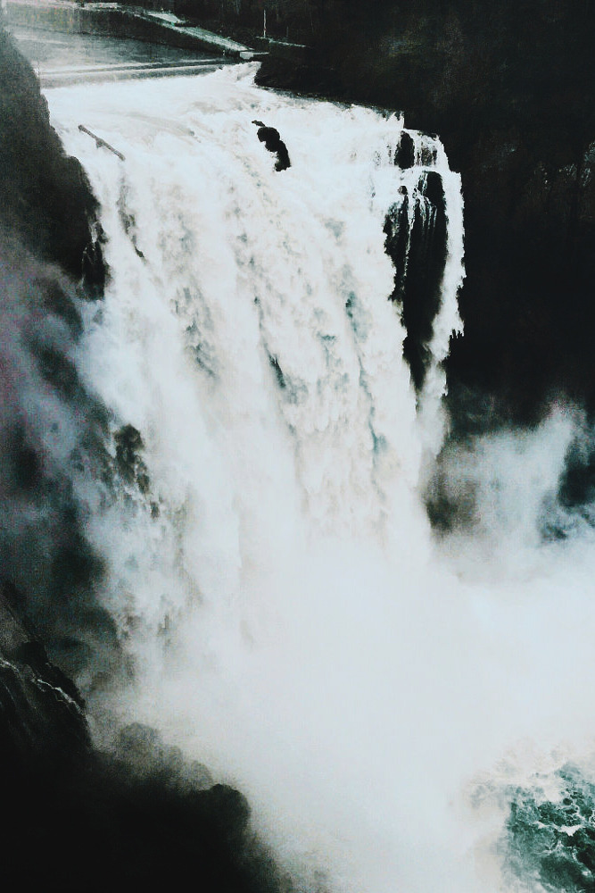 envyavenue:  Snoqualmie Falls by Berty Mandagie