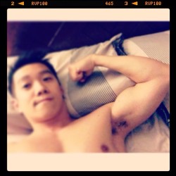 chinesemale:  Good night! Remember, Flexing makes you smarter! by dodgypirate http://ift.tt/1t5d5tz 