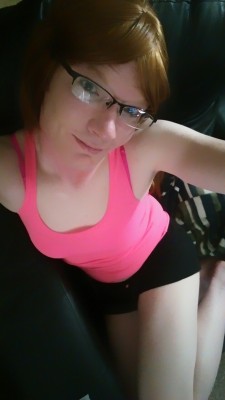 deviant-dressed:  No cares today. Just relaxing