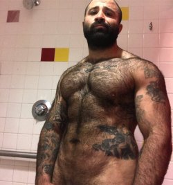 therealjblokey: I can’t get enough of the handsome Atlas Grant or his fat hairy gorilla ass. 