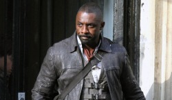 jamaicanblackcastoroil:  dailydris:  Idris Elba on set of “The Dark Tower” in NYC.   Yum
