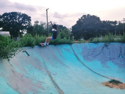marmarisntgnargnar:  Sketchy spot stop: fiberglass dish meant for a water park, utilized by skaters.  Also a piece of wood on top of a mattress. Best skate park ever. 