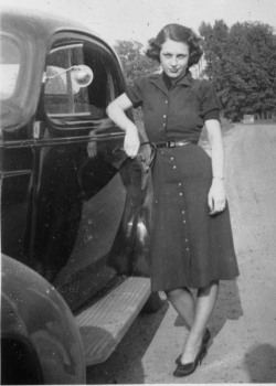 bettie-page:  mexclusive:  Ella Owensboro, KY 1938  ♡ 
