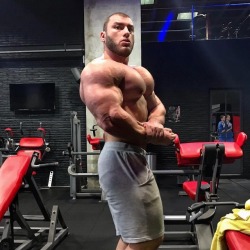 Dan Cristian - His fucking entire upper body looks like it’s trying to escape his skin, god damn man. 