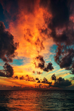 wonderous-world:  Sunset Maldives by Maxim Chumash 