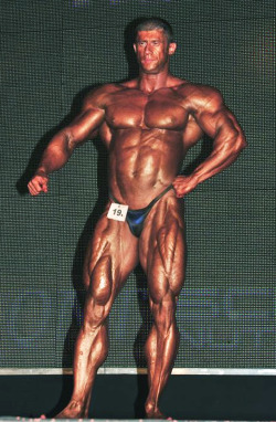 eye4muscle:  Hungarian muscle freak Ferenc Kovacs.  Great leg and glute development.   Ferenc Kovacs - Fucking impressive doesn’t cover it.