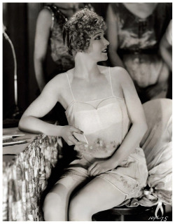 Gilda Gray        (aka. Marinna Michalska)During the early 1920’s, Gilda became a star in the “Ziegfeld Follies”; where she popularized a dance called “the shimmy”.. Later, she would appear as a dancer in a number of films released by ‘Paramount