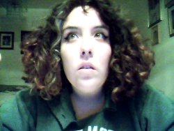 murdermitz:  the rarity that is my naturally curly hair.  kiss kiss