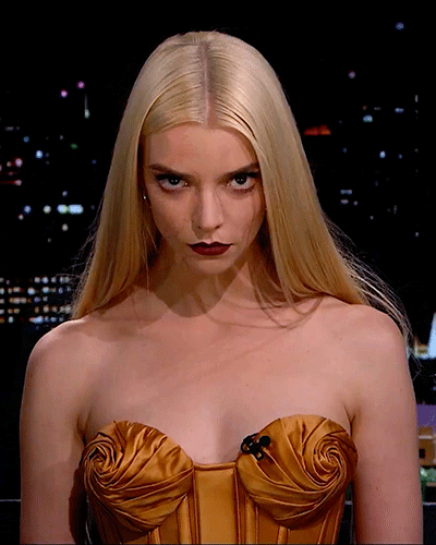 thesoldiersminute:Anya Taylor-Joy on The Tonight Show (2022)