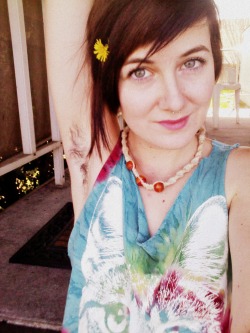 hairypitsclub:  flowerpits ~ Lovin’ being a fuzzy thang.   So charming :)