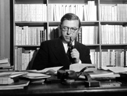 Il 22 ottobre 1964 l’Accademia di Stoccolma conferisce il Nobel per la letteratura allo scrittore e filosofo francese Jean Paul Sartre. Ma questi rifiuta il riconoscimento. Come aveva già spiegato in occasione del conferimento della Legione d’Onore