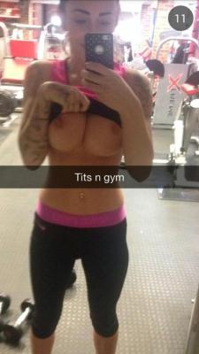 Super fit babe flashing her tits in a gym in Liverpoolhttp://www.hornyslags.co.uk/