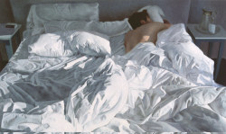seductivelie:  bitchyblack:  20aliens:  paintings by Alyssa Monks  Those are paintings wtf  Excuse me????¿¿ 