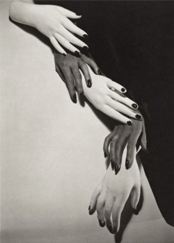 adreciclarte:  Hands, New York, 1941 by Horst