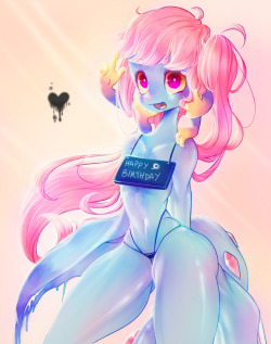 slugbox:  cottoncandysheeps:  slugbox&rsquo;s birthday is comming around. Cteno is so cutee ahh &lt;3 she makes me happy, so I was going to do a simple sketch but my hand slipped!  Okay this is beautiful and stunning and adorable and is definitely one