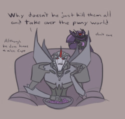 parallelpie:   I wonder what movies Megatron watches in his spare time. mostly an excuse to draw robots in capes 
