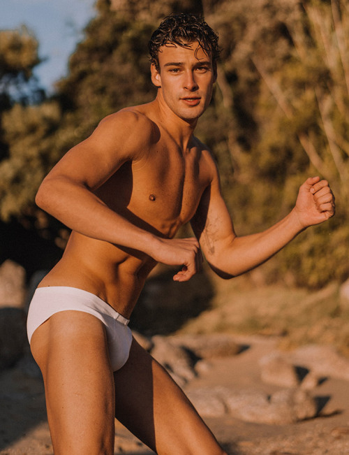 xgv:  Justin Petzschke photographed by Sasha Olsen, Male Model Scene