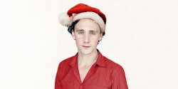 Tomhiddlestonbrasil:  Merry Christmas!   