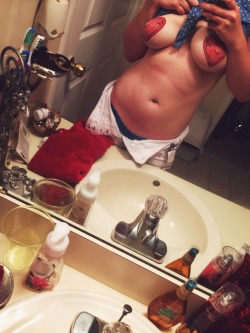dirtyfilthyhippie:  I’m sorry I can’t help but love my body.