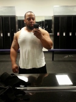 Midwest-Brotha:  Brownbone11:  What A Man! Damn!!! #Perfect #Thick #Stocky #Beefy