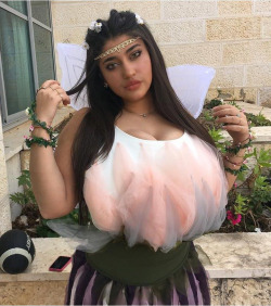 oversized644:  extremebodiez:   Yuval   Beautiful Woman &amp; Built Like a Goddess   Follow me at oversized644 on tumblr YouTube and Instagram  