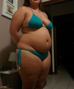tgfeedee: ramblerpl: https://www.youtube.com/watch?v=IL6wc9Xe2pI  That’s what I call a bikini bod 