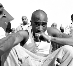90shiphopraprnb:    Tupac Shakur | Los Angeles, CA - 1995 | Photo by Chi Modu