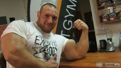 musclelover:  Petr Brezna showing his huge biceps, triceps and forearms. A true muscle god Looking for muscle to worship? Look no further than http://bit.ly/14qL0gL for all your muscle worship desires!