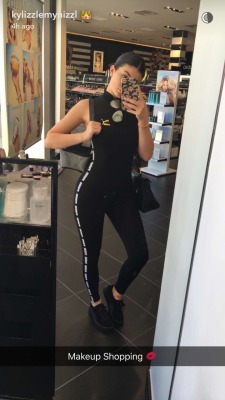Kendall-Kyliee:  She Complains About How Hot It Is Yet Wears All Black And Pants.