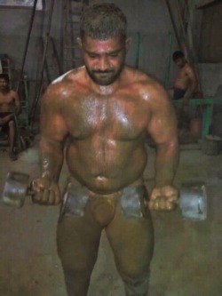 indianbears:  INDIAN KUSHTI WRESTLERS.   Probably the only dedicated INDIAN BEARS blog in Tumblr: http://INDIANbears.tumblr.com/