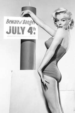 vintage-retro: Marilyn Monroe, 1953.
