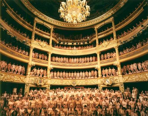 hymntonudity:  Large-scale nude shoot in Bruges’ Theatre from American installation and performance photographer Spencer Tunick.