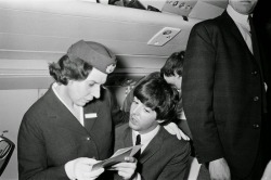 Aircraft girls sitting on Paul McCartney&rsquo;s knees