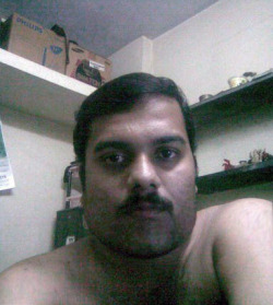 indianbears:  HANDSOME INDIAN WEBCAMERProbably the only INDIAN BEARS blog on Tumblr.http://indianbears.tumblr.comThe rest are just a bad mix of twinks.