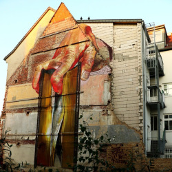 crossconnectmag:  Muralist: Case (Ma’Claim)  CASE, one of the four members of MA`CLAIM crew, founded in the year 2000, is one of the most innovative young artists making  waves in contemporary German (and international) art. Not only are his  pieces