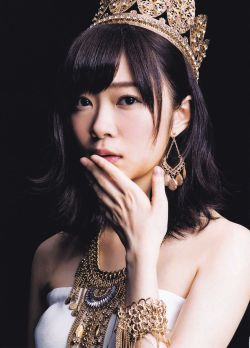 merumeru48:  AKB48 7th Album - Zero to Ichi no Aida (0と1の間) Booklet [Sashihara Rino]  via La_mela 