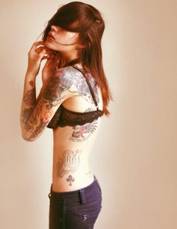 inked-and-sexy-women:  More @ http://inked-and-sexy-women.tumblr.com 