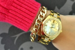 cost8801:golden chain  bracelet,only .99
