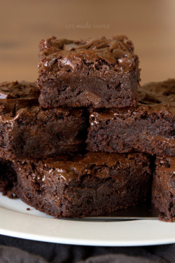 the-shy-fa:  Mannnn I just really want brownies lately… I don’t suppose anyone can send me some? I have no oven here… 