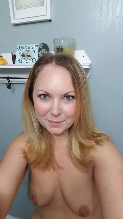 michigankid1990:  exposingstupidcunts: shannonshowseverything: Sexy Mistress Shay Shannon Kay.  36 yo milf that is a complete whore.    She is a hottie  Geil