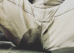 soiledpants: I wet myself at work on purpose again. It’s so embarrassing because I constantly have to work with people/talk to them/help them, but I need to have wet shorts and they’re so smelly, but I can’t stop.