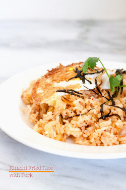 guardians-of-the-food:  Kimchi Fried Rice (Bokkeumbap) With Pork  