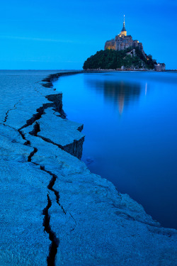 7000stars:  Blue Hour Mont St Michel (by
