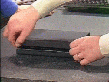 iwanttobeafirefly:  gaykween:  This keyboard on a laptop from 1995  Something about this is so soothing and awesome.         That is so rad.