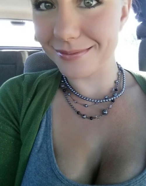 XXX soccer-mom-marie:  late entry to #Braless photo