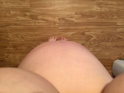 mygr0wingfamily:  I found my toes! 30 weeks pregnant tomorrow. 