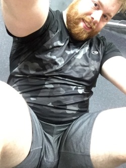 marbledbeef:  My favorite day: Leg Day  Feeling the burn and hit my workout high while on the leg press  Growing bigger and stronger for Master every day