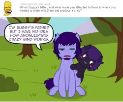 nopony-ask-mclovin:Buggy doesn’t understand why her daddy Glitch is blushing and mad at the same time.It’s always fun explaining that story again. XD