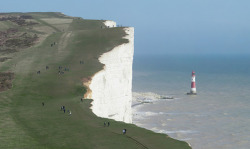 au-rora: sixpenceee:  Beachy Head in East Sussex, England. England’s most notorious suicide spot.  It’s so beautiful though 