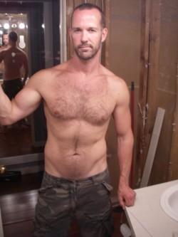 yummyhairydudes:  Check out my OTHER Tumblr page:http://www.hairyonholiday.tumblr.com/